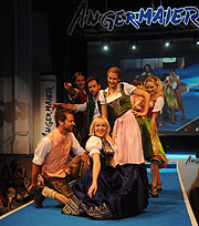 Angermaier Trachten Modenschau (©Foto: Ingrid Grossmann)